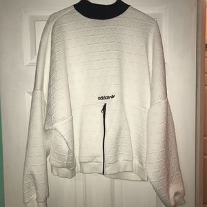 Adidas crewneck:)